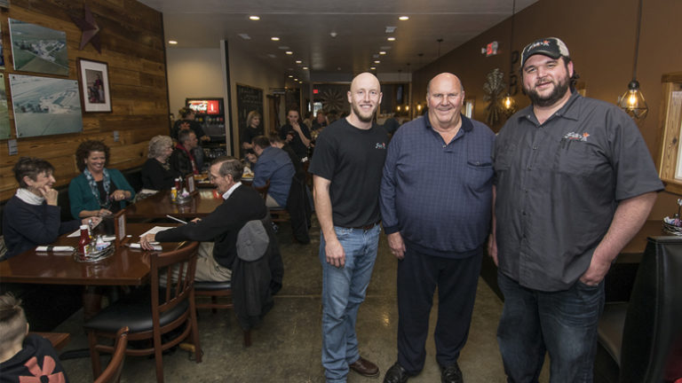 Pete’s Bar & Grill Opens In Albany – Muncie Journal