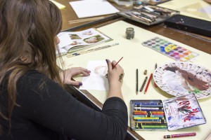 A number of artistic drawing classes are available.