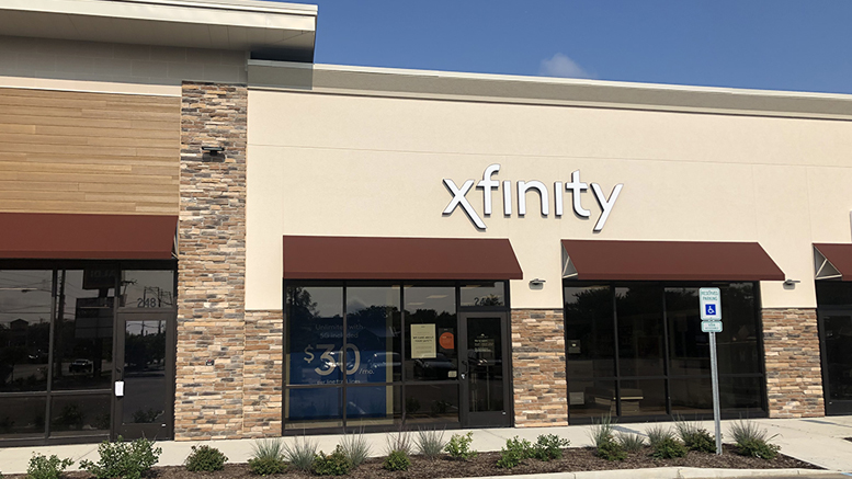 McKinley Park News - Riverside Mall Plugs Remaining Vacancy with Comcast  Xfinity Store